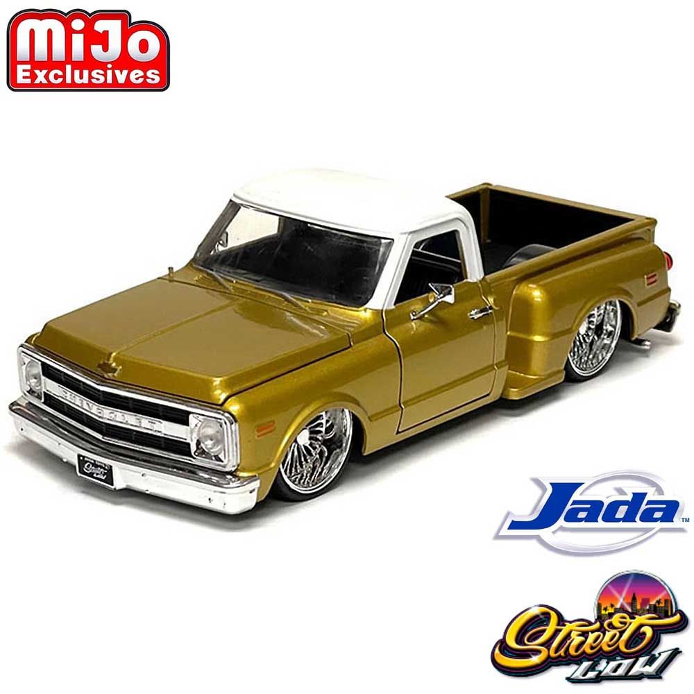 ジャダトイズ《 1:24 '79 フォード F-150 ピックアップ 》カスタム